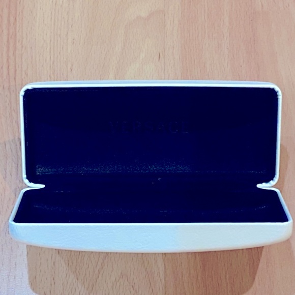 *NEW* Versace White Leather Hard Case for Sunglasses - Picture 2 of 7